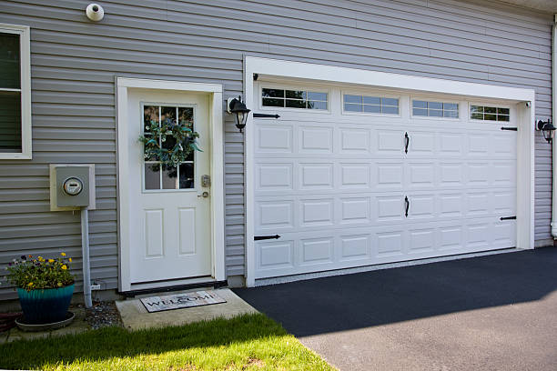 24/7 Emergency Garage Door Panel Replacement experts in Level Green, PA